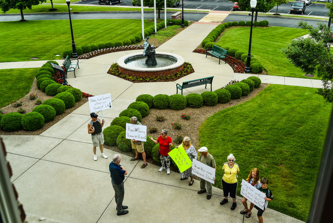 Noise Protest-1.jpg